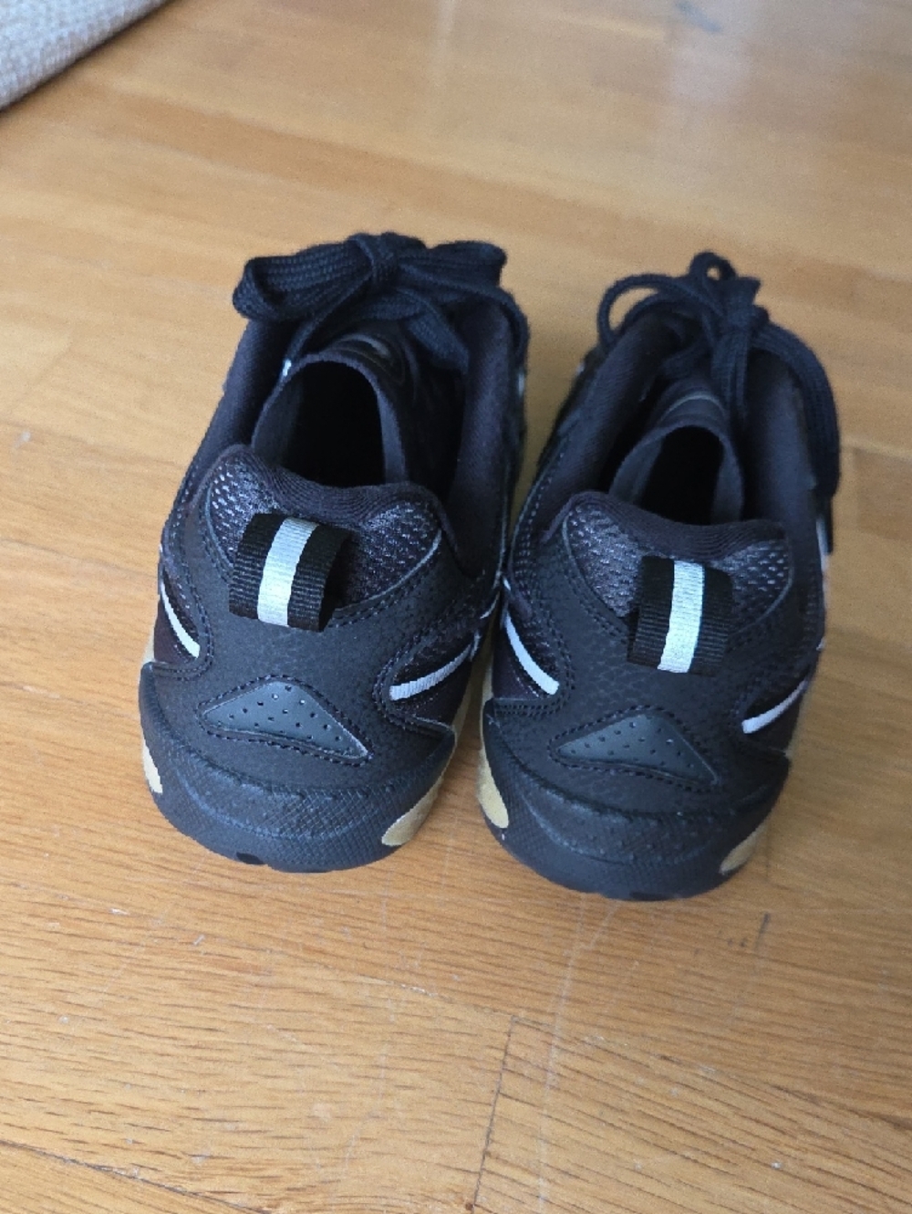 NIKE | Jam Black Gum Womens - Picture 5 of 11